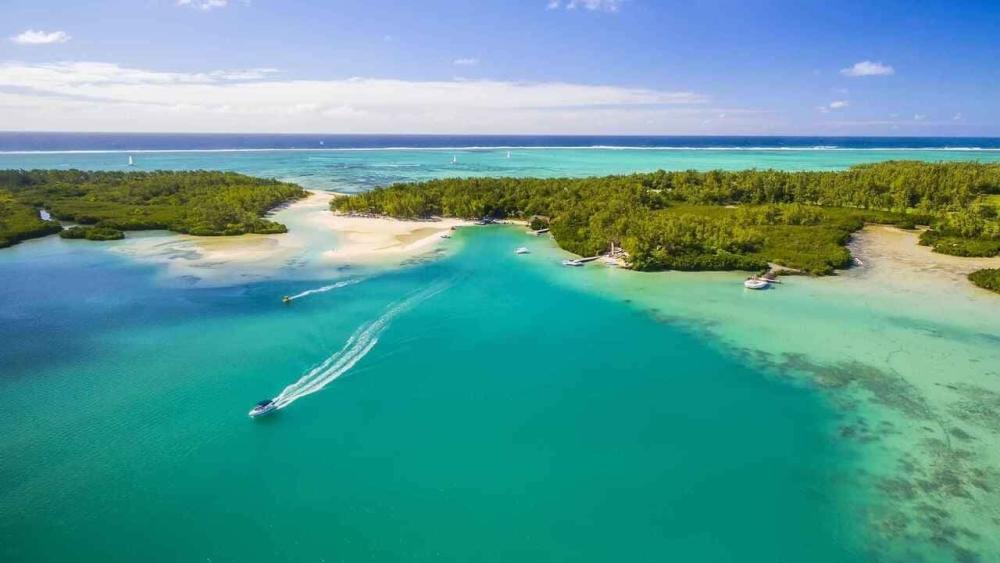Speedboat: 5 Islands Discovery – Île aux Aigrettes, Île Phare, Île aux Flamants, Île de la Passe & Île aux Cerfs